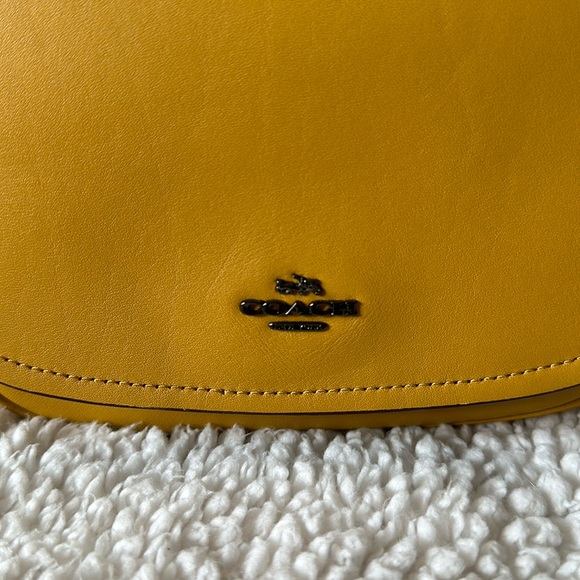 Coach Nomad Top Handle small crossbody Flax NWT 37180 - Picture 8 of 9